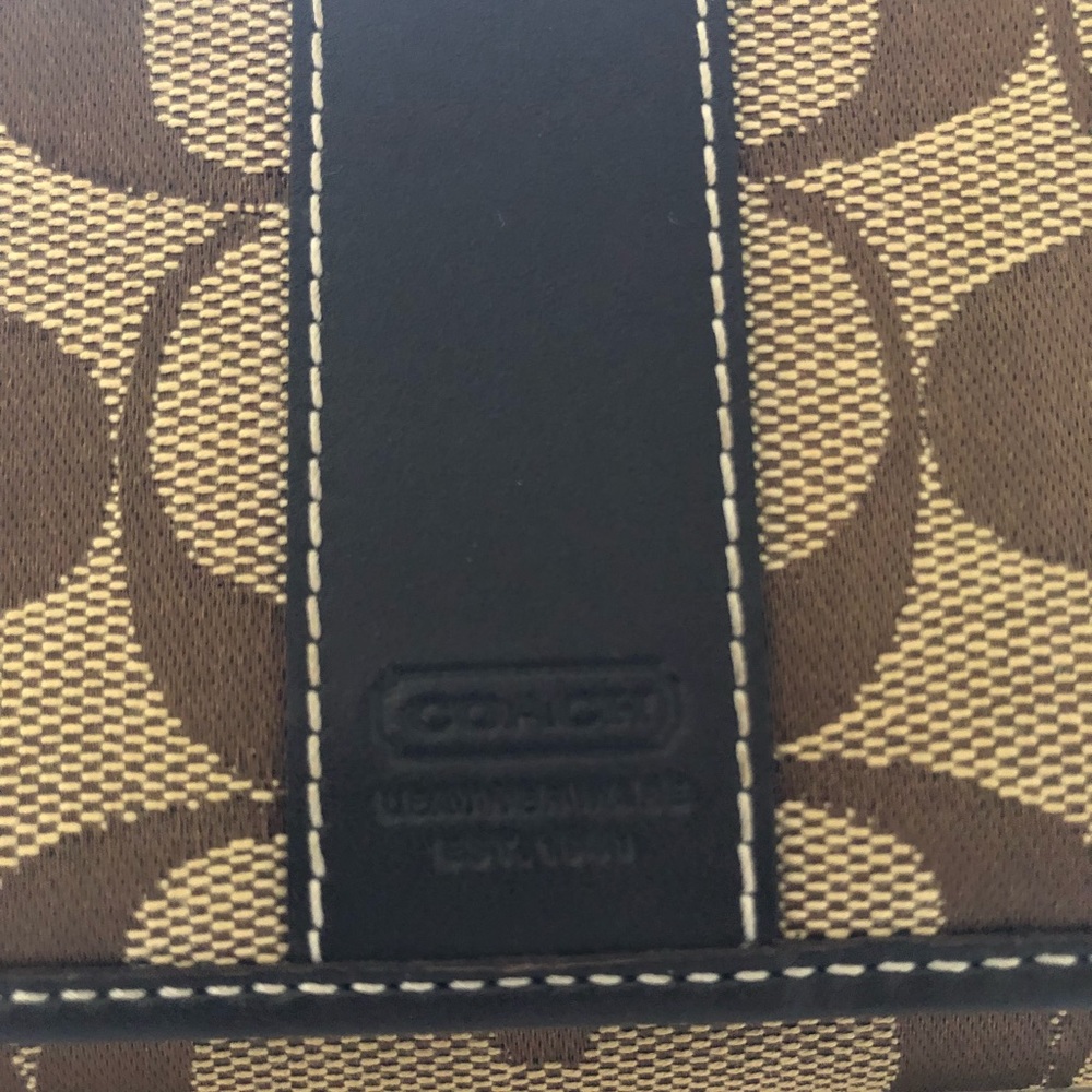 Coach Small Wallet - Picture 6 of 6